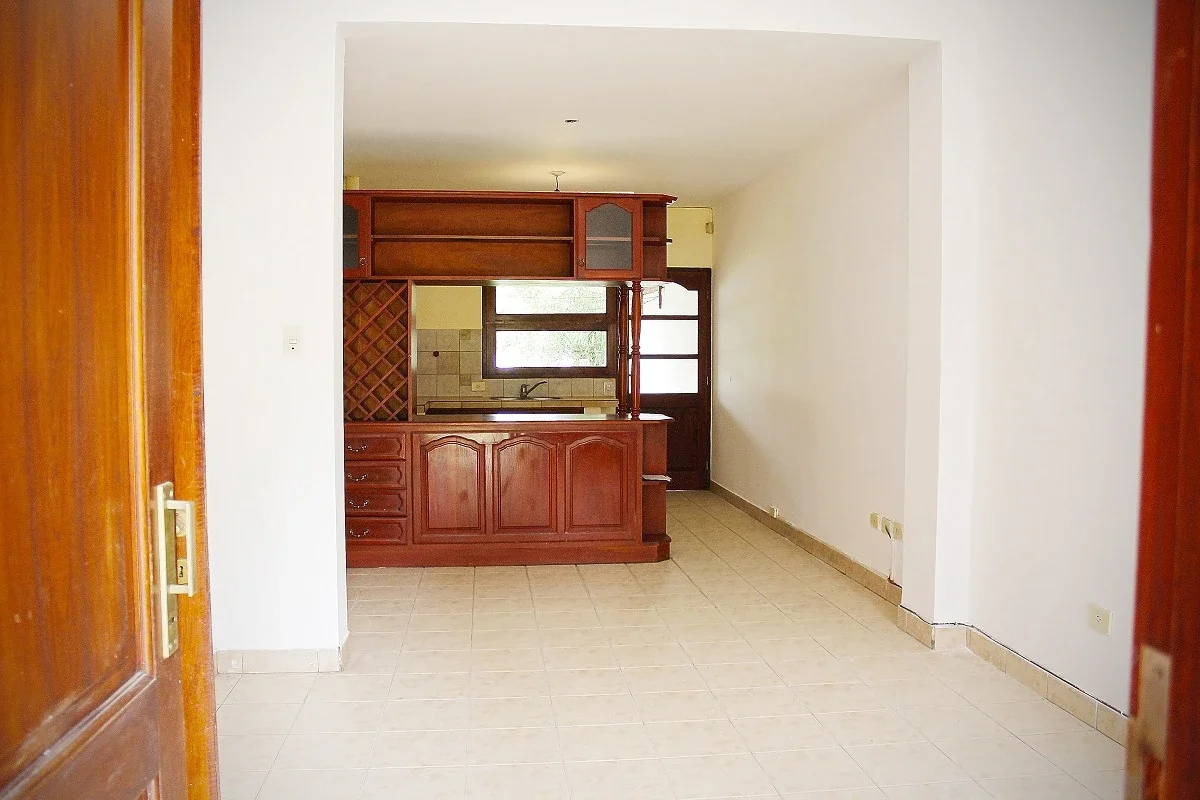 Casa en venta c/ cochera en Bajo la Viña - Imagen 4