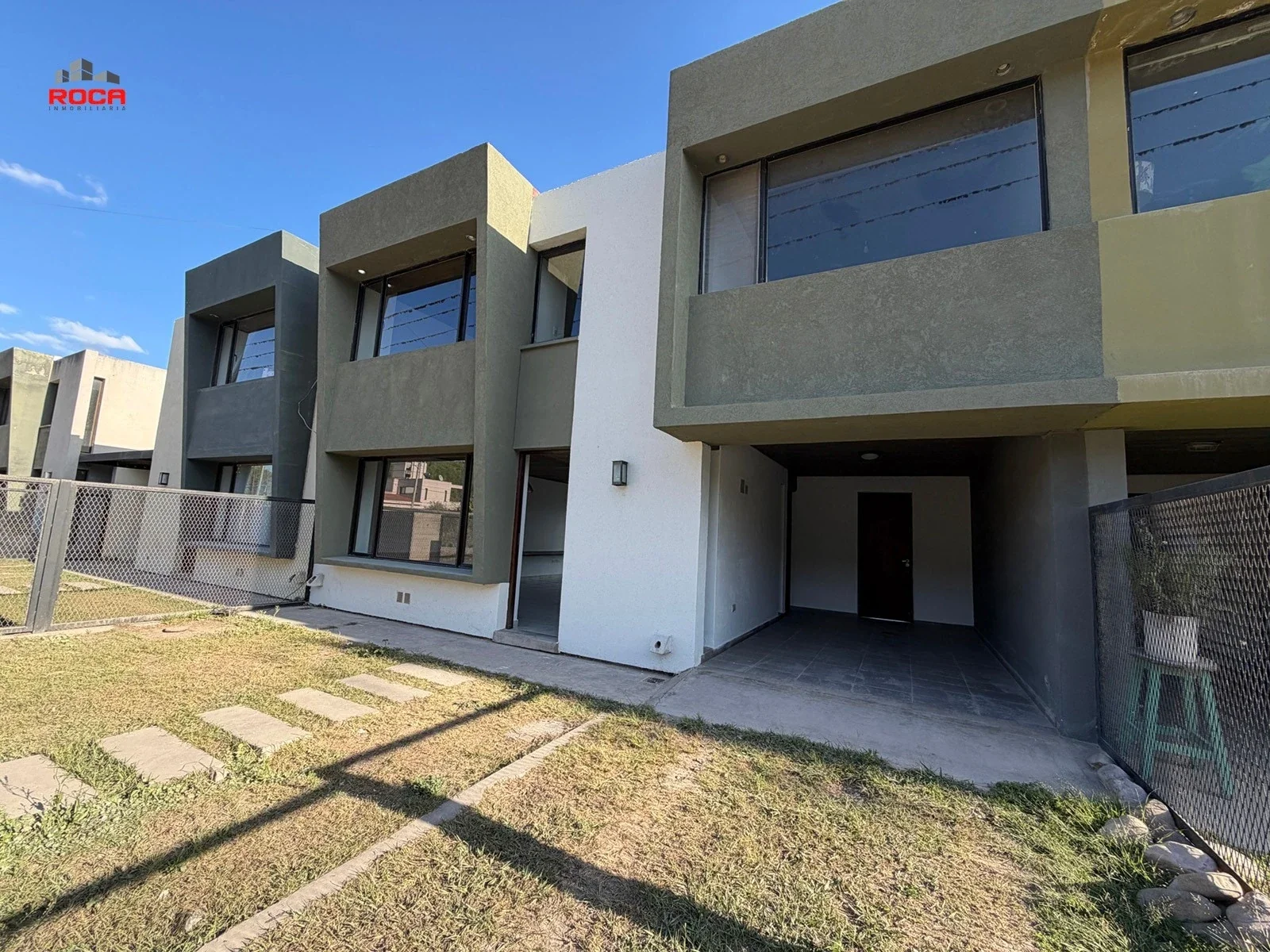 Casa en venta c/ cochera en Los Perales - Imagen 2