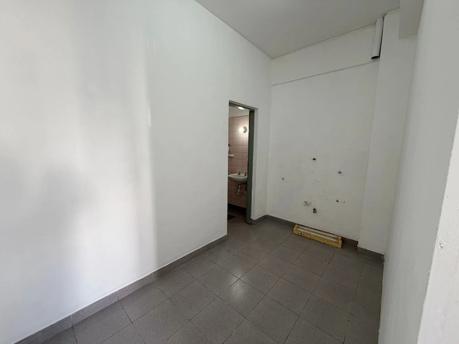 Local comercial en alquiler ubicado en Centro - Imagen 4