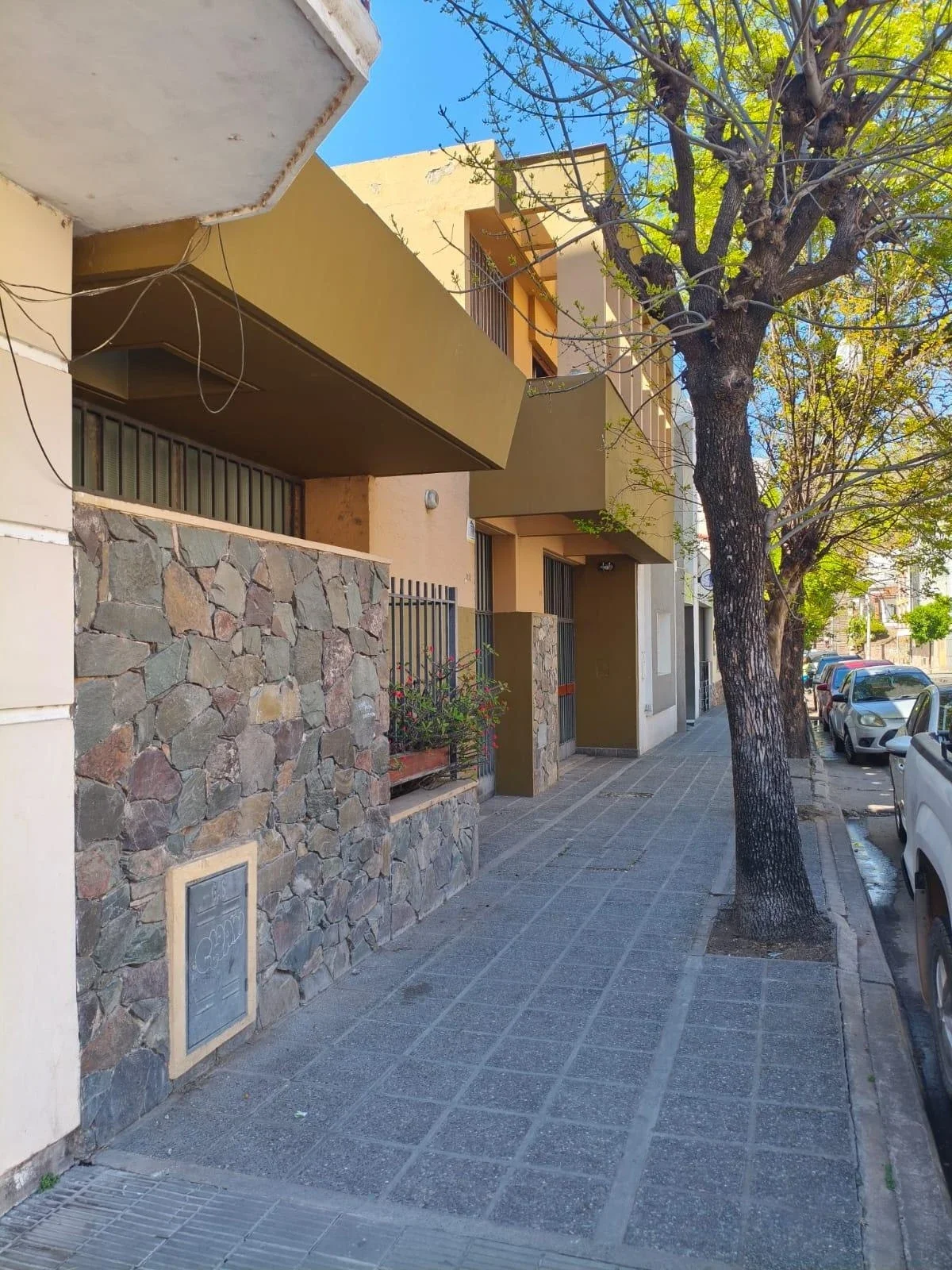 Casa en venta c/ cochera en Centro - Imagen 2