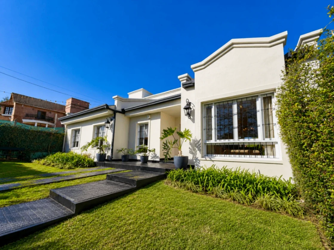 Casa en venta c/ cochera en Bajo la Viña - Imagen 2