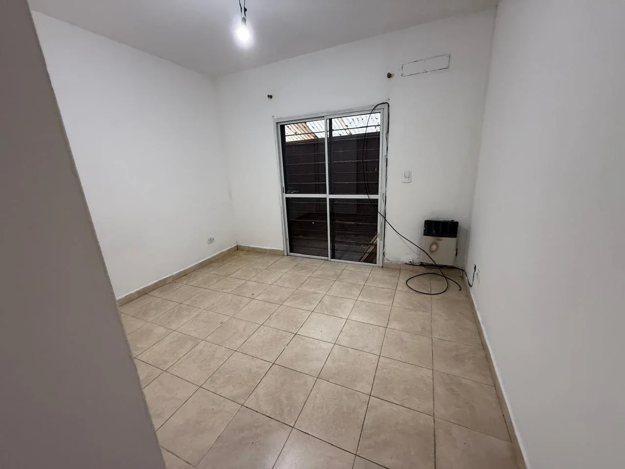 Departamento en alquiler c/ cochera en Bella Vista - Imagen 2
