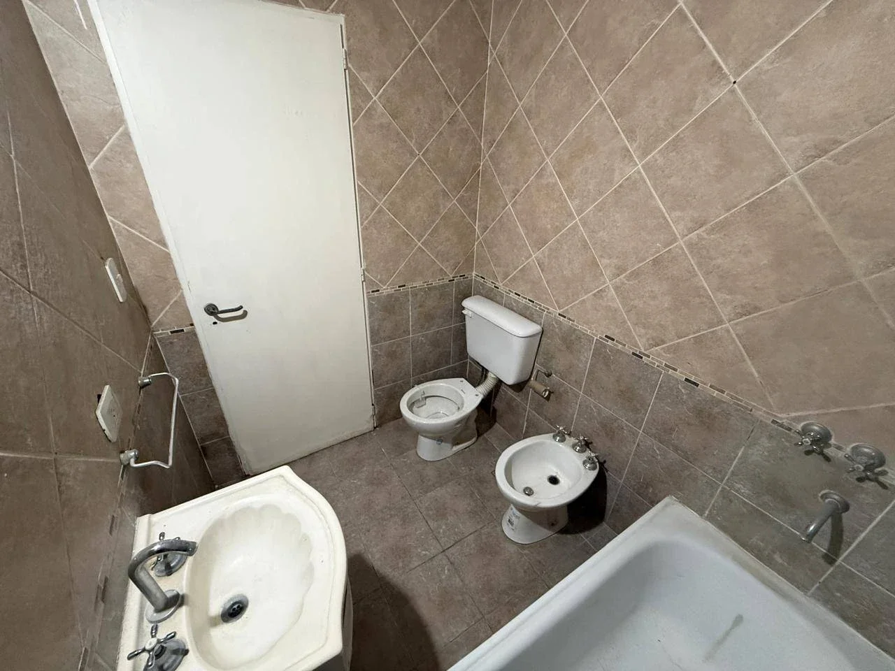 Departamento en alquiler c/ cochera en San Miguel - Imagen 3