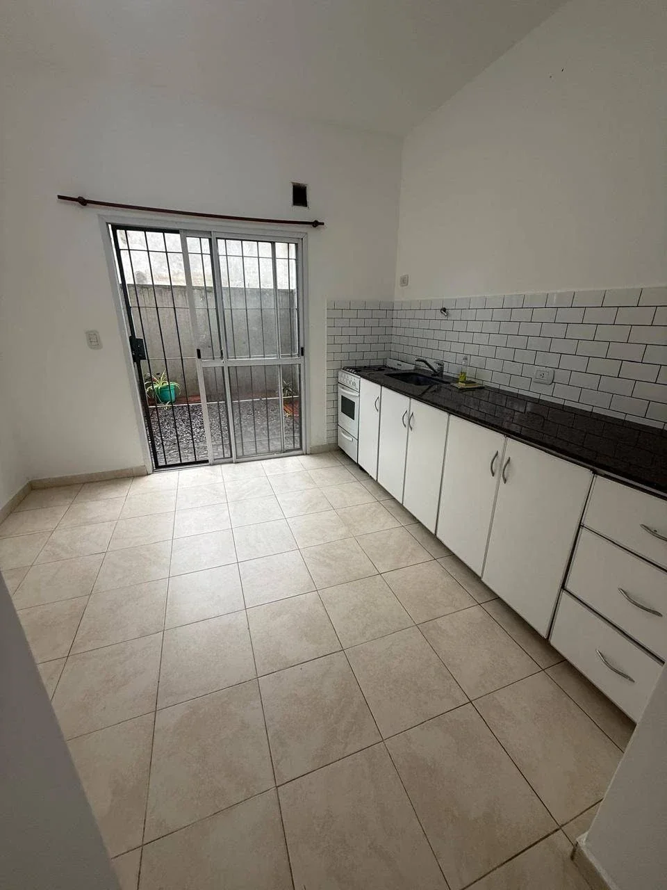 Dúplex en alquiler c/ cochera en Muñiz - Imagen 2