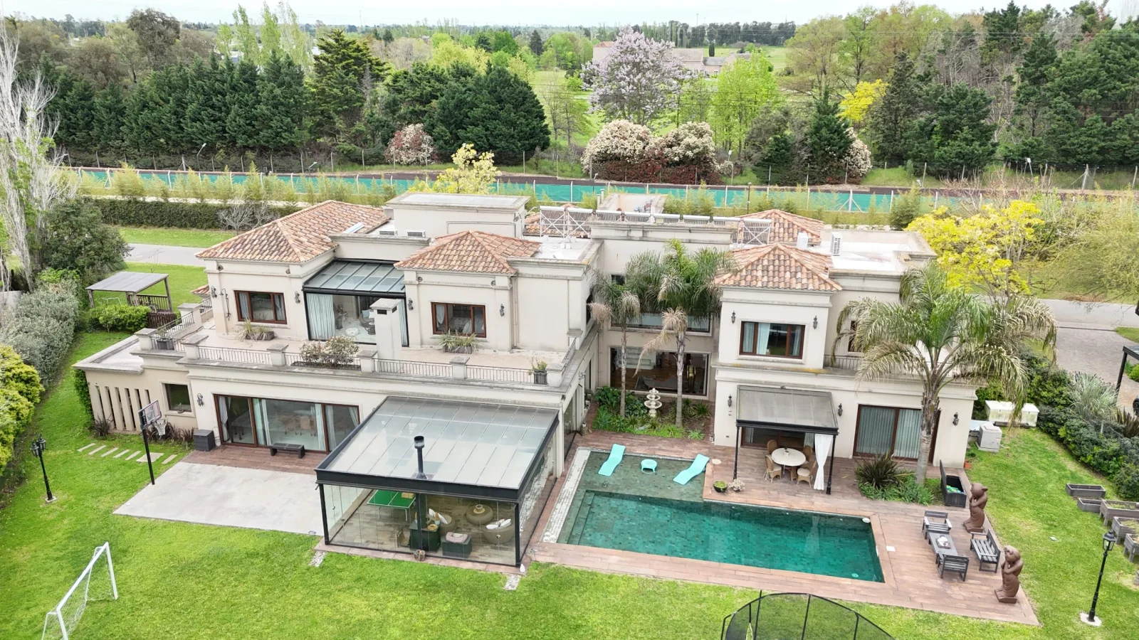 Casa en venta c/ cochera en Bella Vista - Imagen 3