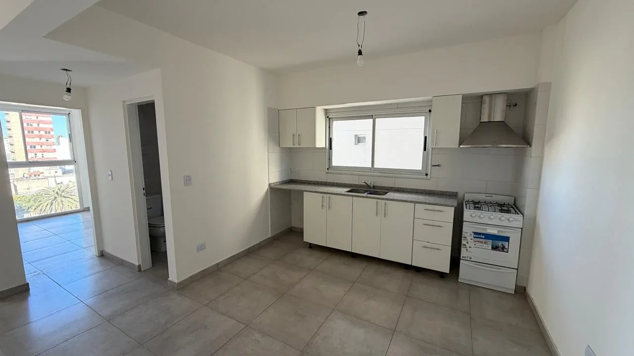 Departamento en alquiler c/ cochera en San Miguel - Imagen 2