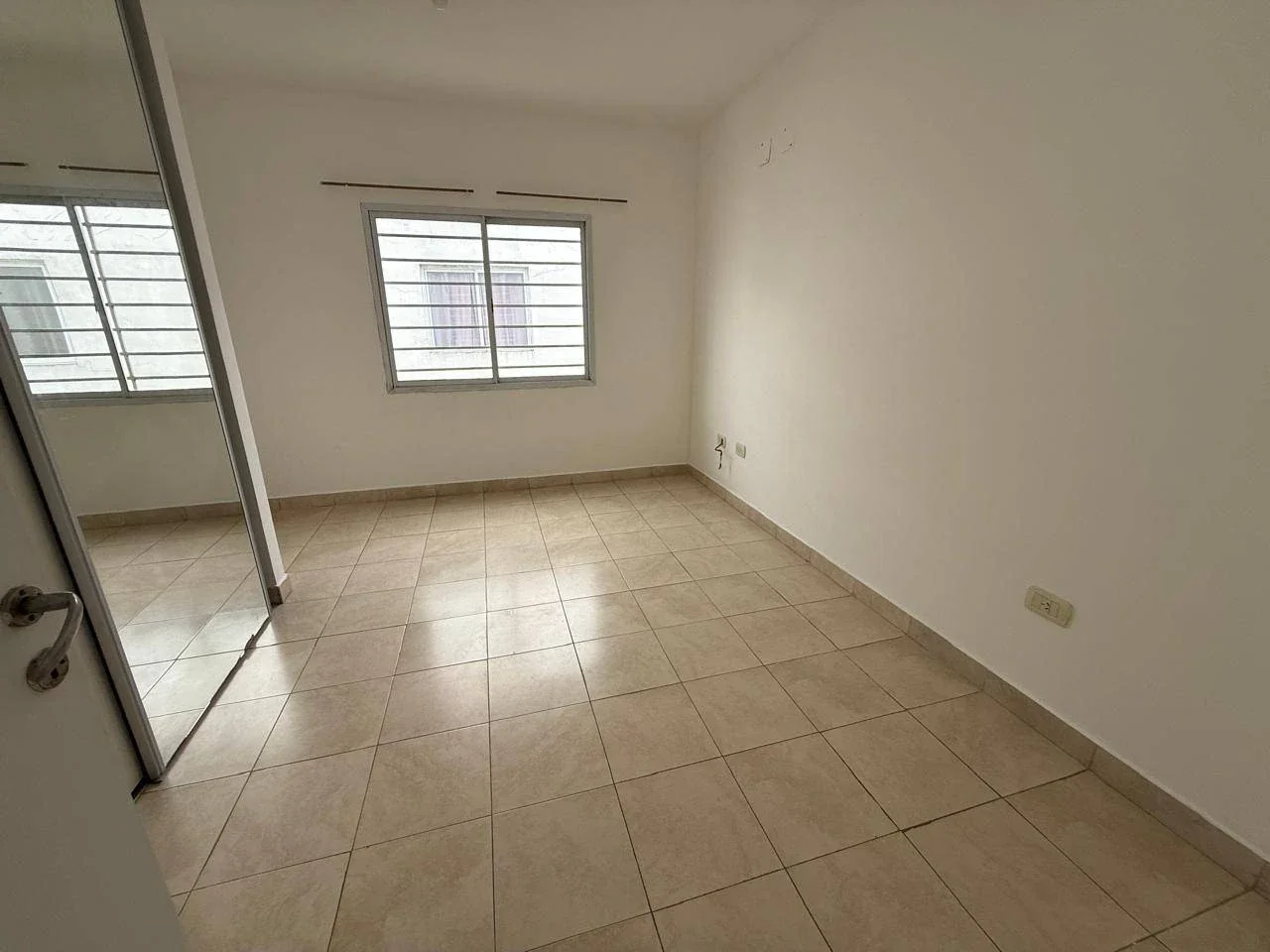 Departamento en alquiler c/ cochera en San Miguel - Imagen 5