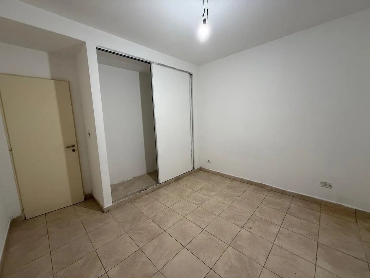 Departamento en alquiler c/ cochera en Bella Vista - Imagen 3