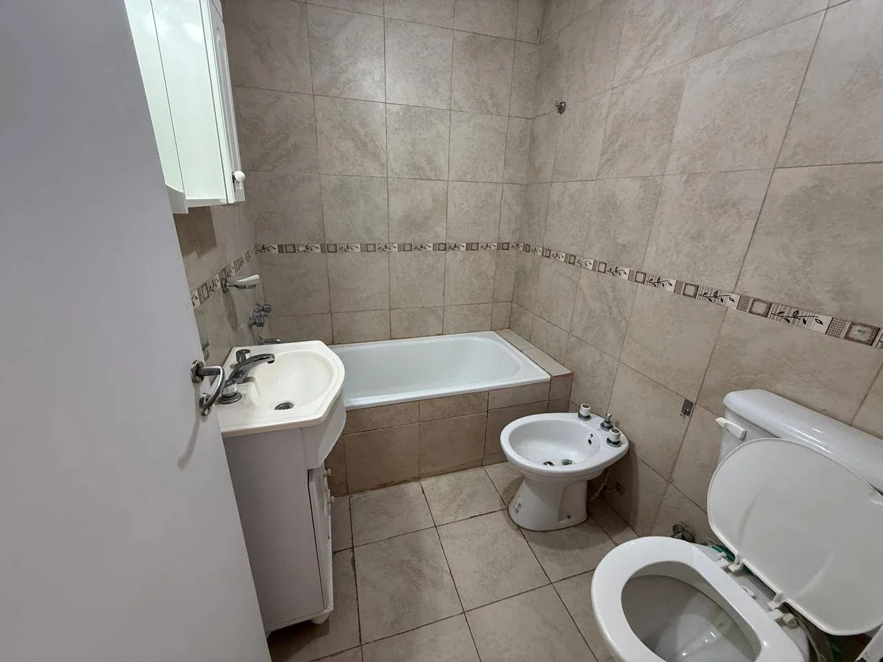 Departamento en alquiler c/ cochera en San Miguel - Imagen 4