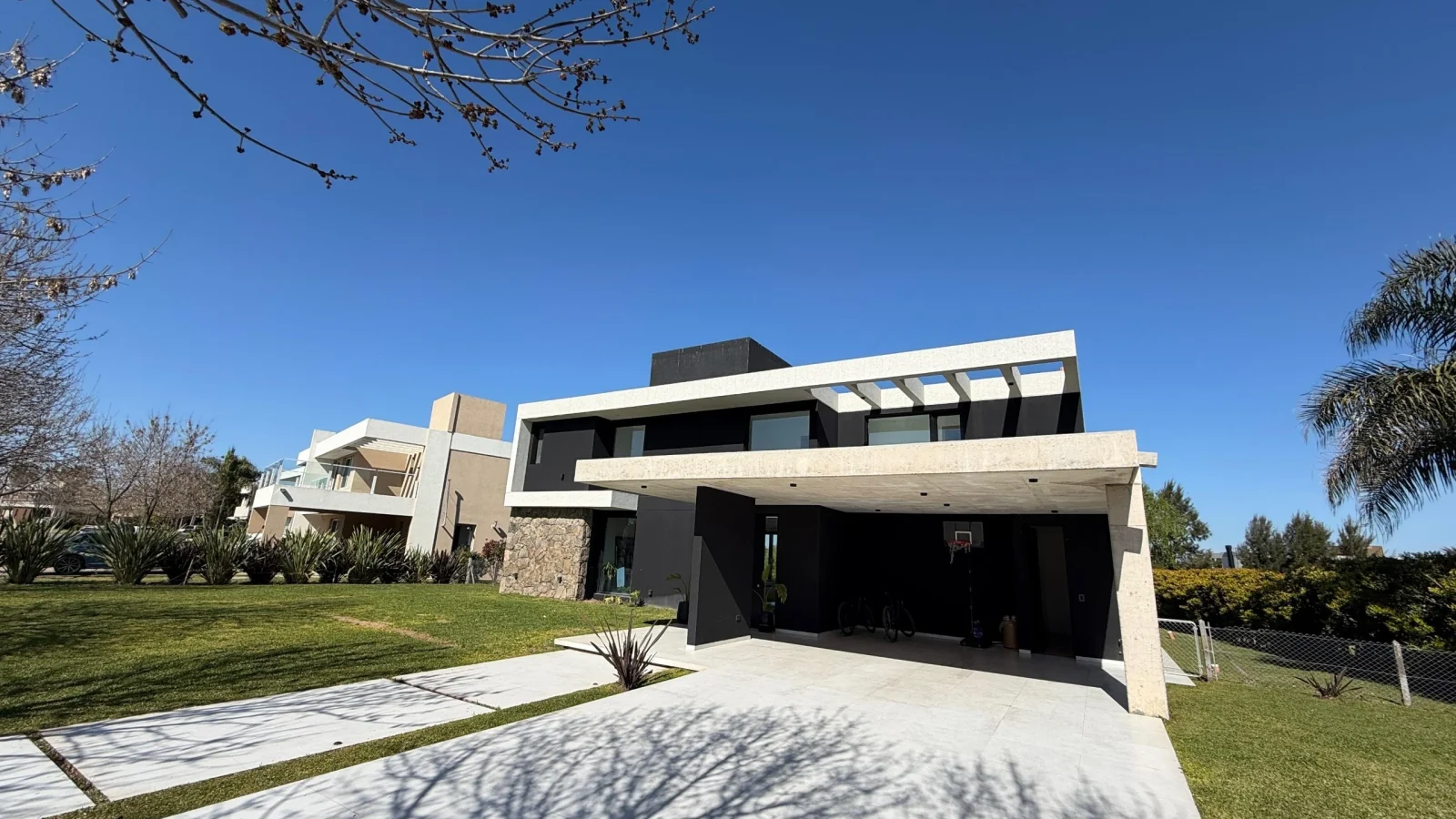 Casa en venta c/ cochera en General Rodríguez - Imagen 2