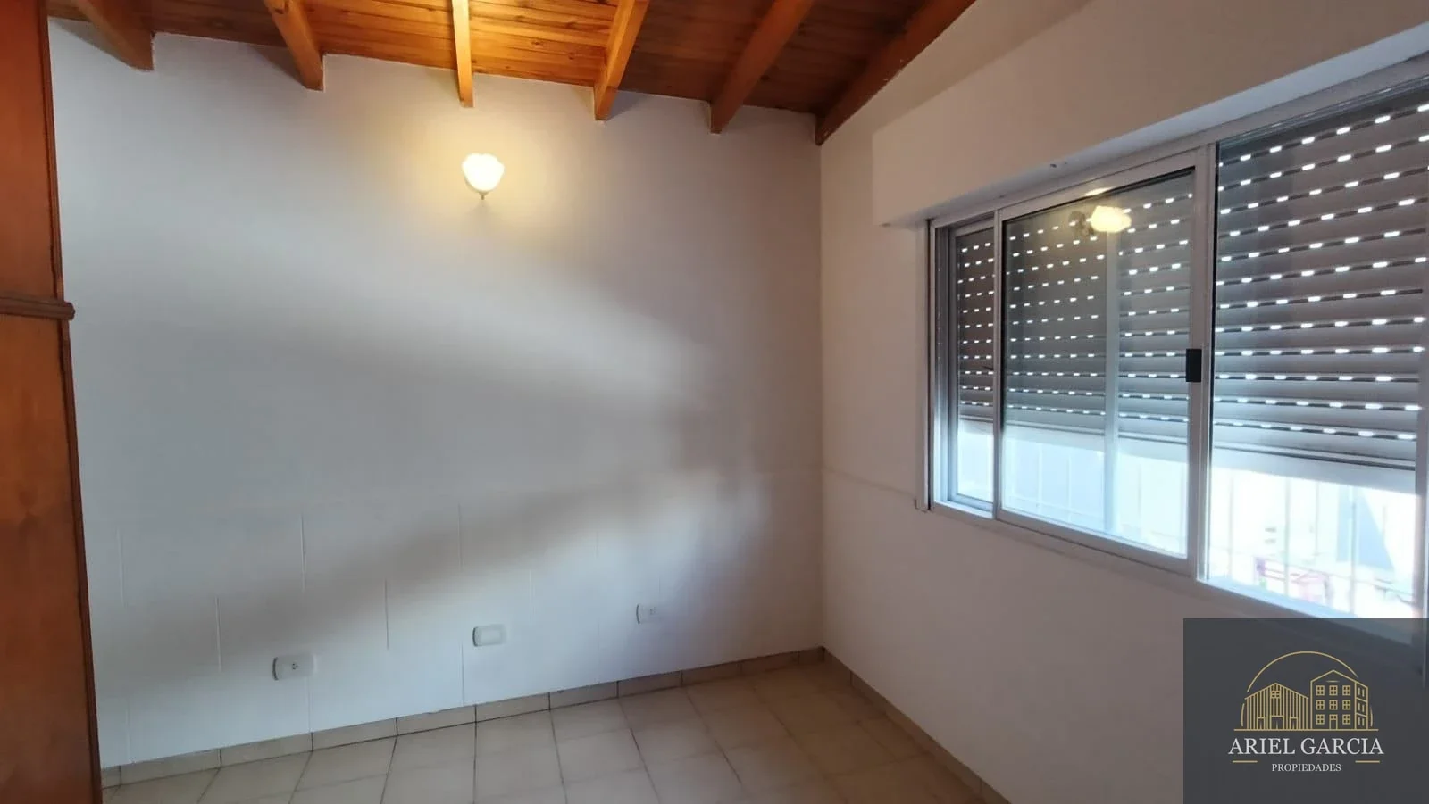 Ph 3 ambientes luminoso con parrilla y patio - Imagen 4