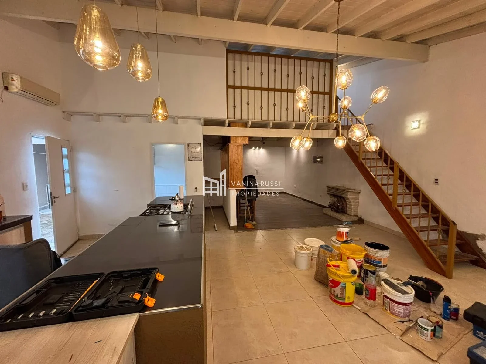 CASA DE 5 AMBIENTES EN ALQUILER - INGENIERO MASCHWITZ - Imagen 3
