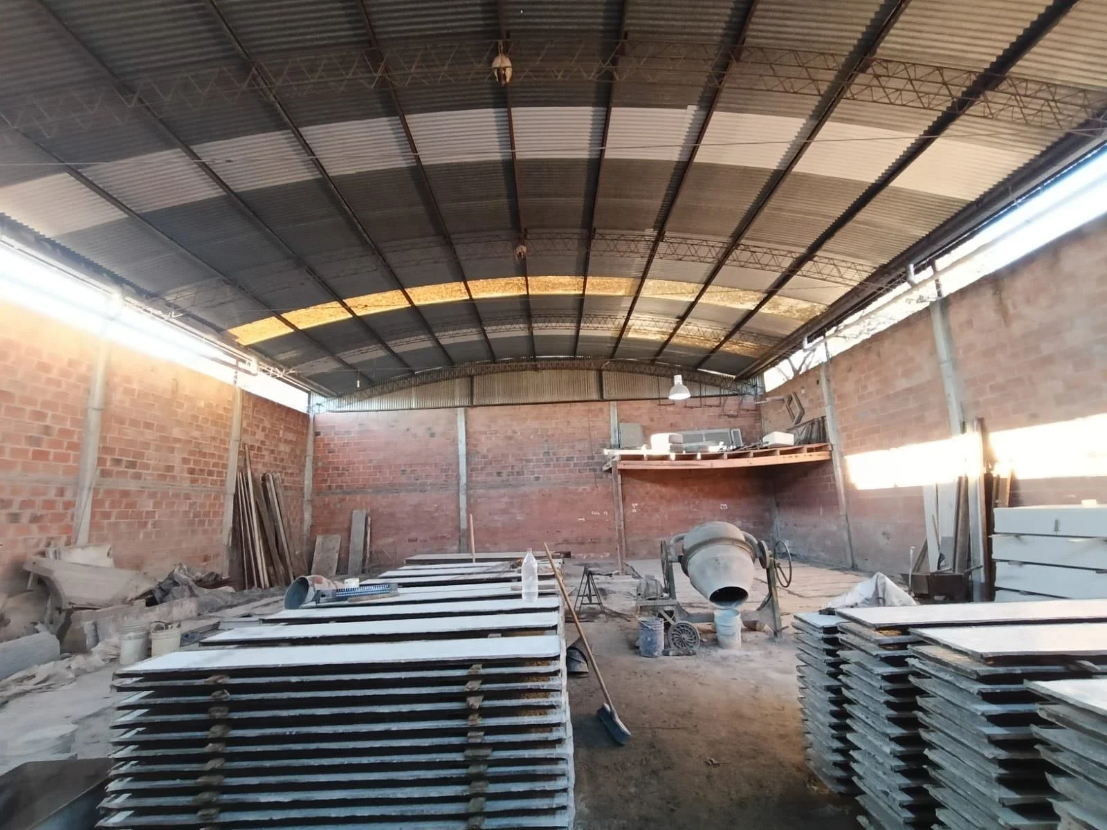 Galpón en alquiler de 900m2 ubicado en Paso del Rey - Imagen 2