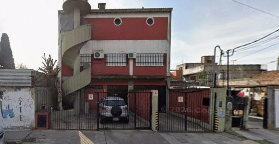 Galpón 900m2 S/Lote 10x64 Oficinas Vs. Trifásica, Entrada Camioneta - Imagen 2