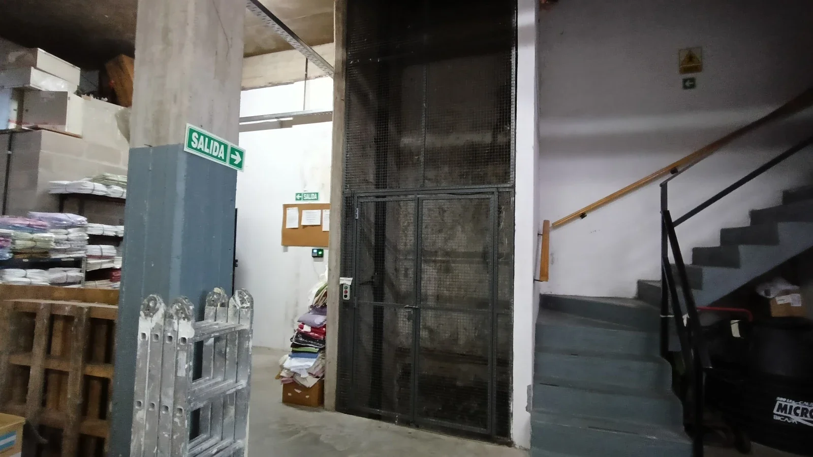 Galpòn 440m2 en 2 Plantas S/Lote 10x30 - Imagen 5