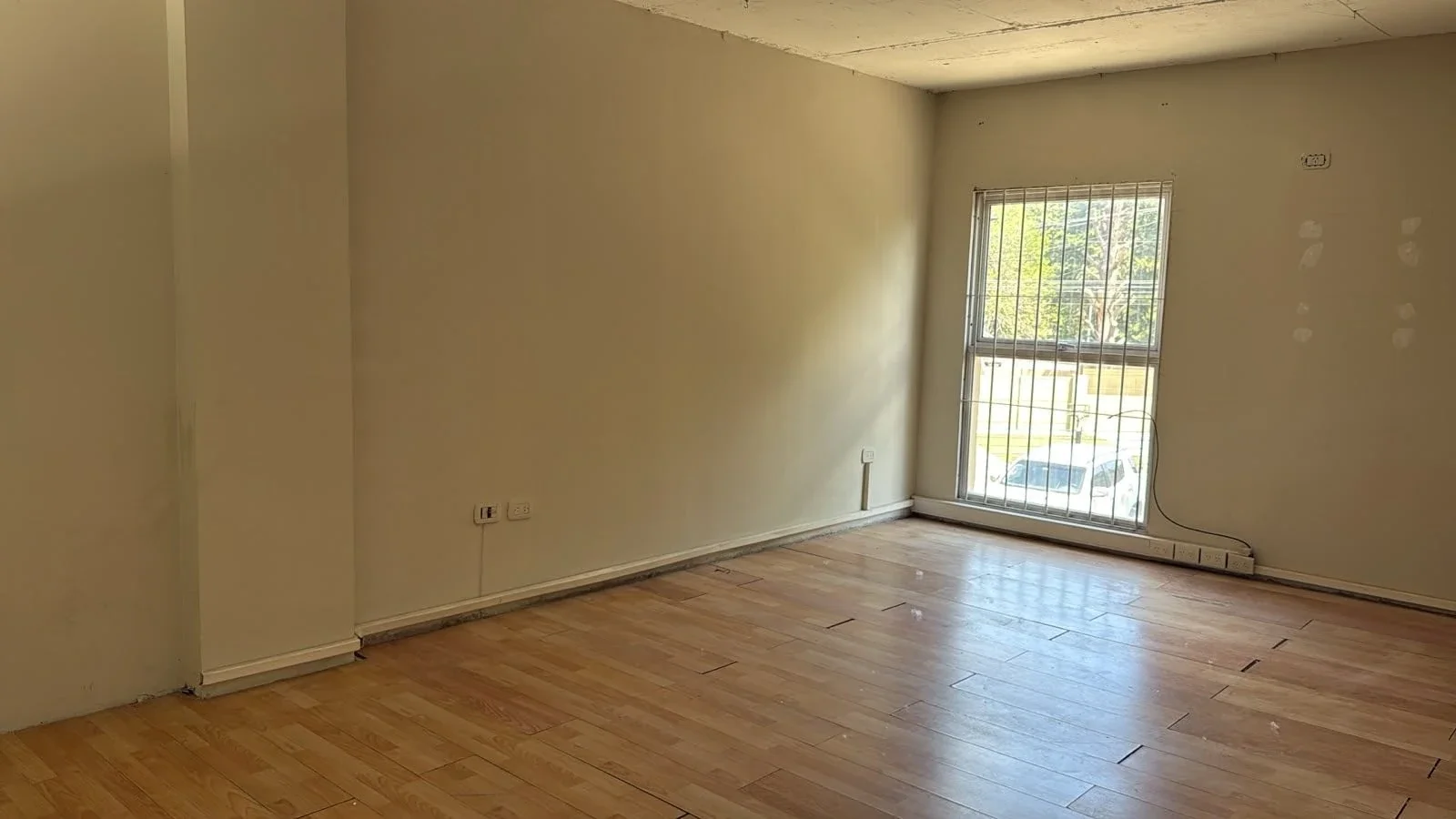 Local 80m² en 2 Plantas en Colectora Ramal Pilar - Imagen 4