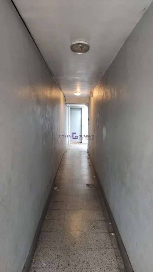 Monoambiente por pasillo ubicado en Avenida Juan Manuel de Rosas - Imagen 3