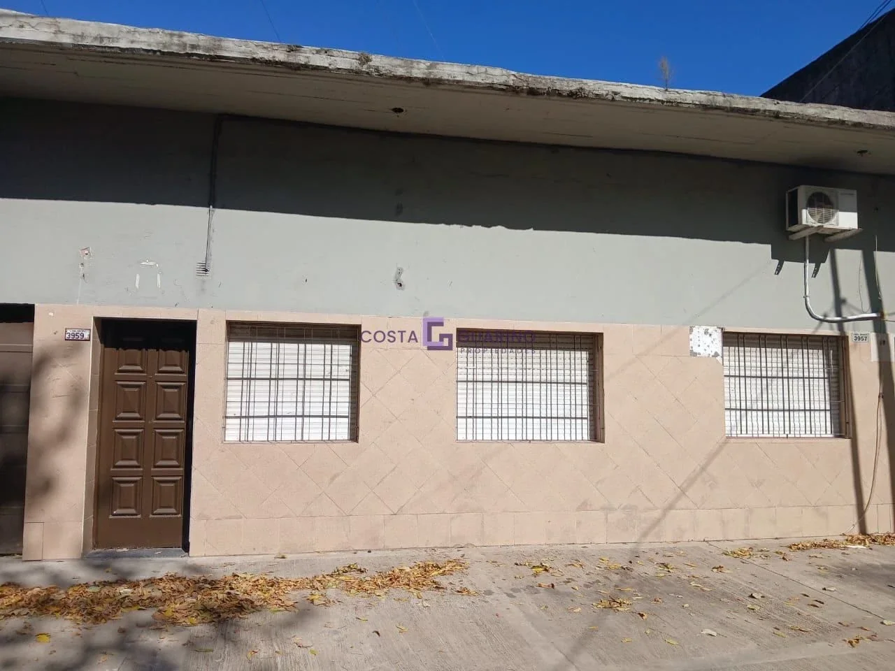 PH de 3 ambientes al frente con patio - Imagen 1