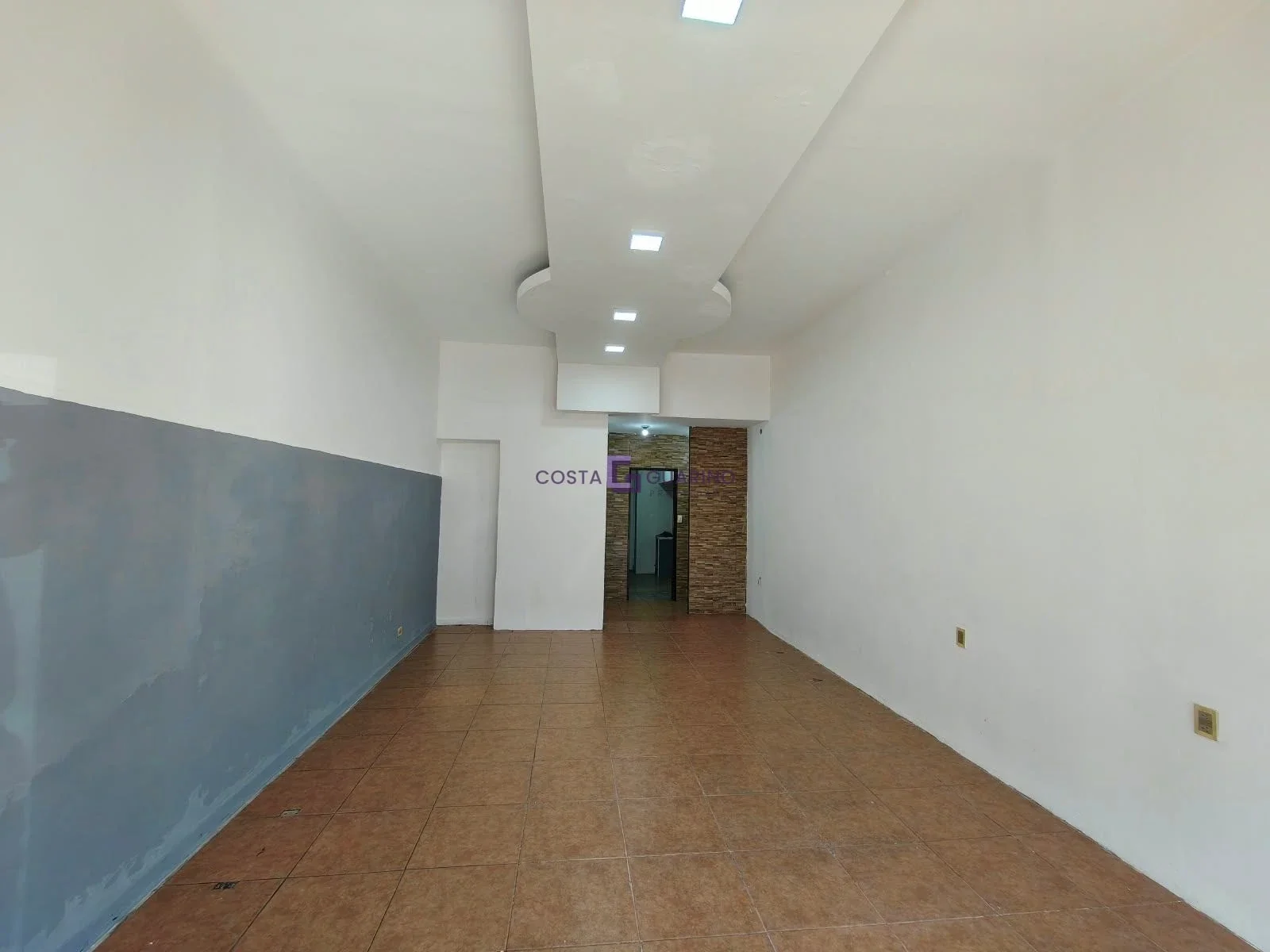 Local de 50 m² ubicado en Avenida Juan Manuel de Rosas - Imagen 2