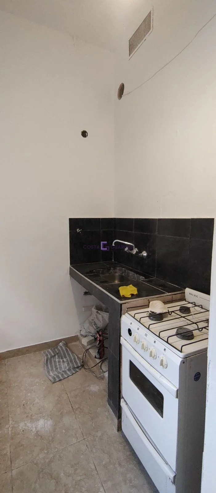 PH de 2 ambientes planta baja al frente - Imagen 4