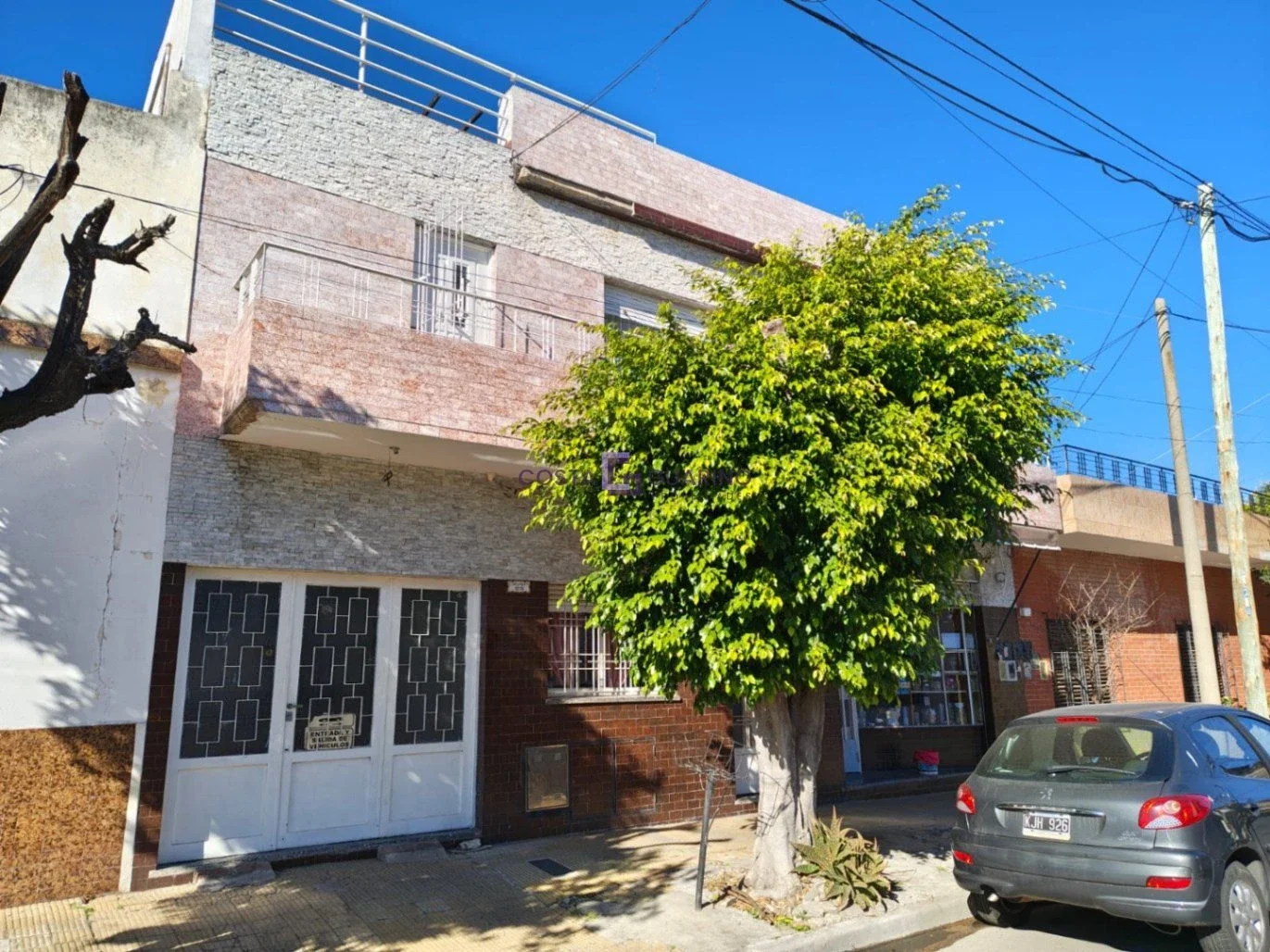 Excelente PH de 3 ambientes interno con patio con parrilla - Imagen 1