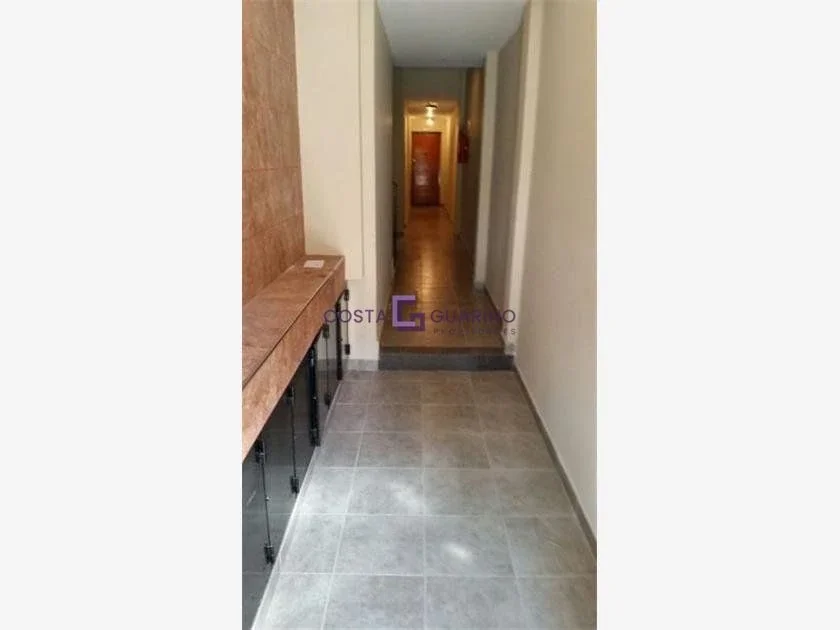 Departamento de 3 ambientes en 2º piso interno con balcón y terraza compartida - Imagen 2