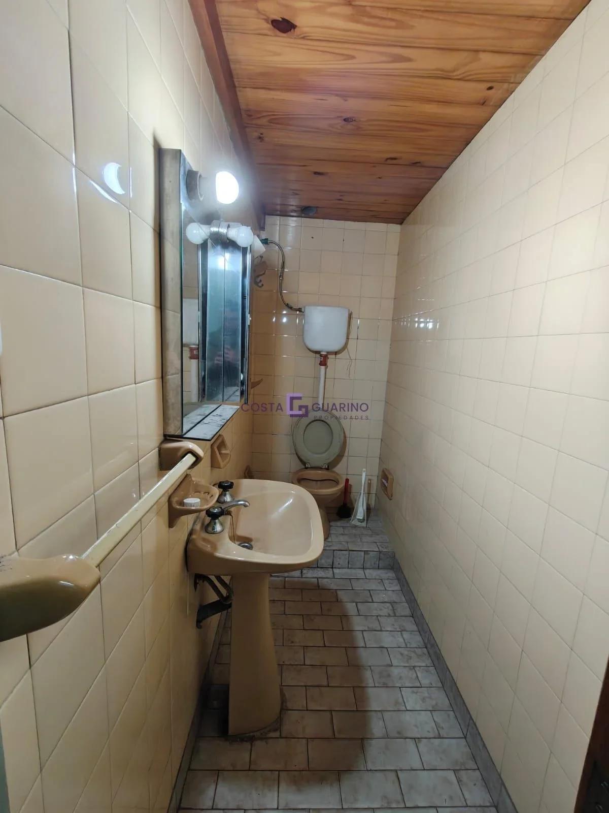 Galpón de 316 m² en 2 plantas con oficinas, baño y vestuarios - Imagen 5