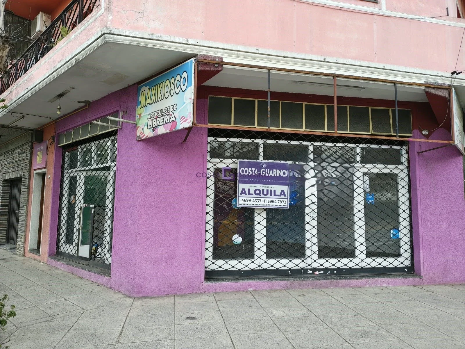 Local de 35 m² ubicado en esquina Avenida Domingo Perón y Perú - Imagen 1