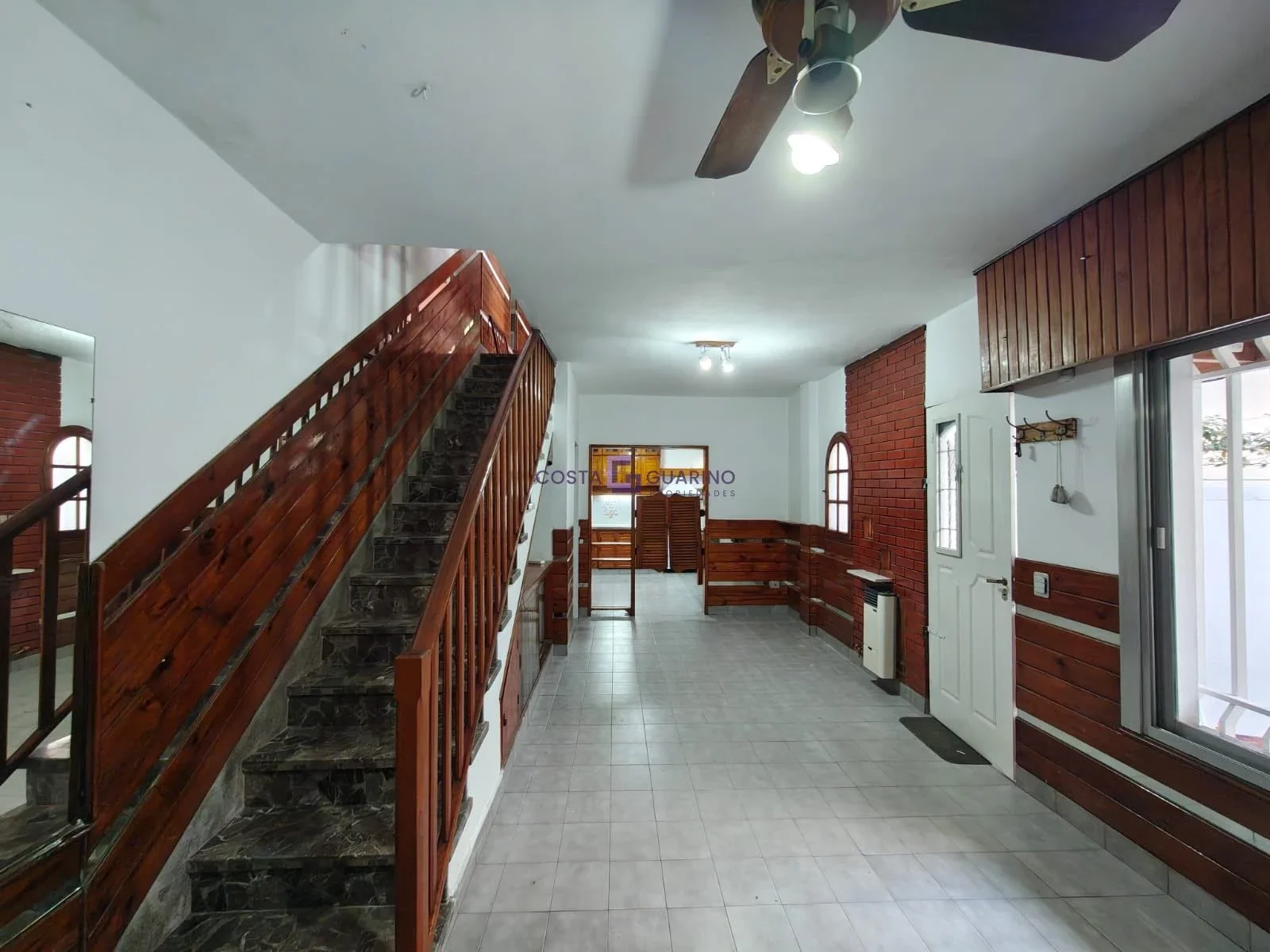 Excelente PH de 3 ambientes interno con patio con parrilla - Imagen 4