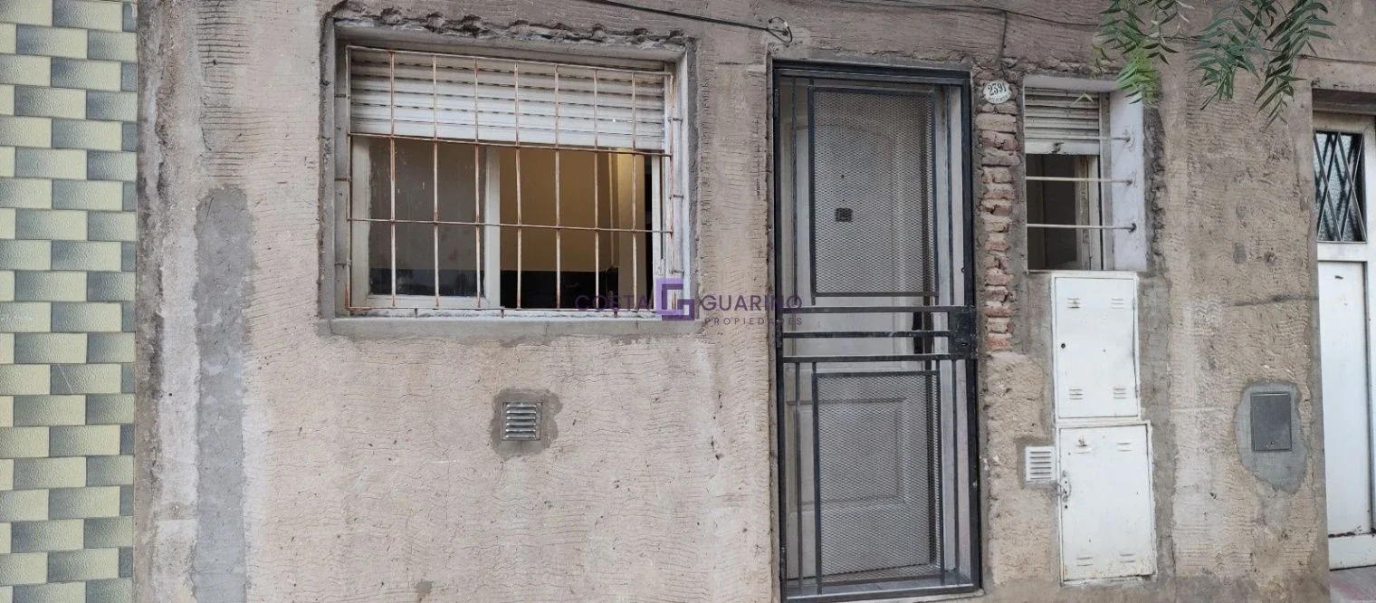 PH de 2 ambientes planta baja al frente - Imagen 1