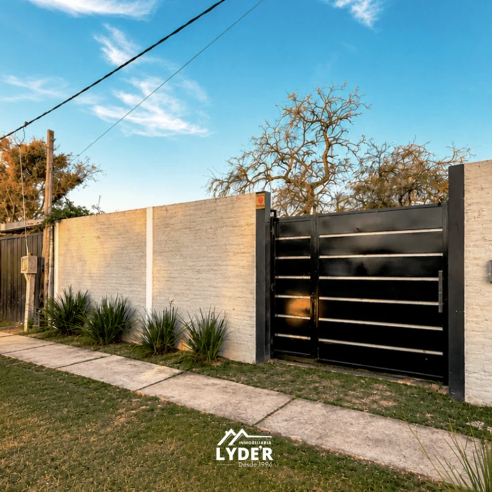 Casa Premium en venta c/ cochera en Barrio Norte - Imagen 1