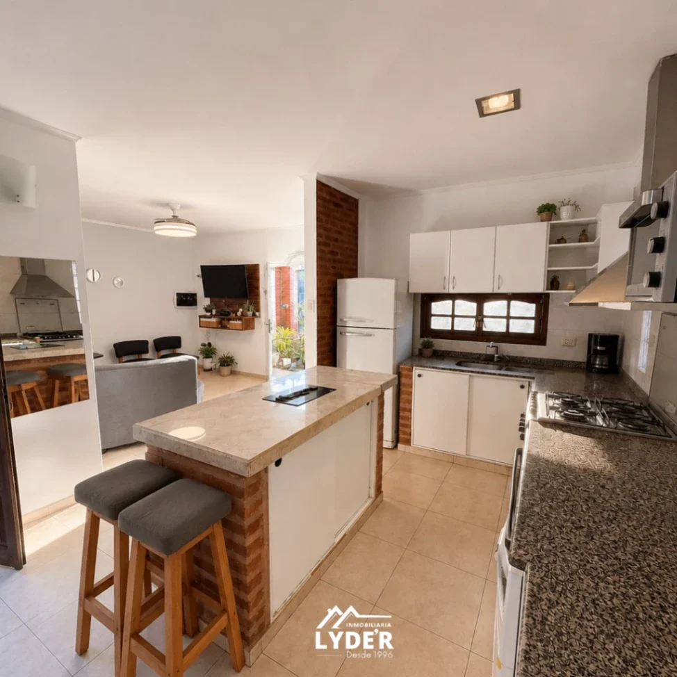 Casa para renta + DOS monoambiente en venta. Barrio Golf. - Imagen 4