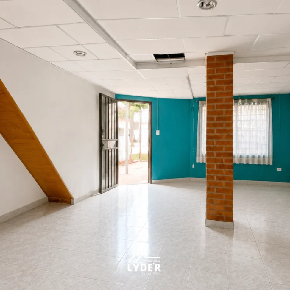 Depósito en venta con oficinas. Ubicado a metros de Av. Sabin. - Imagen 5
