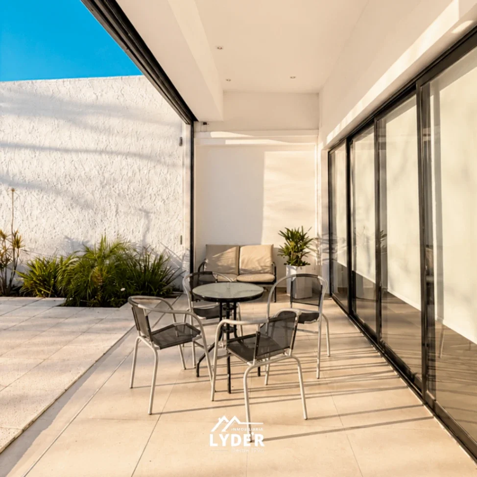 Casa Premium en venta c/ cochera en Barrio Norte - Imagen 5