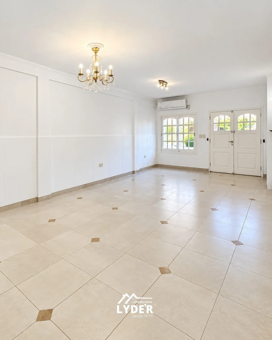 Casa en venta c/ cochera. Cervantes 274. - Imagen 3
