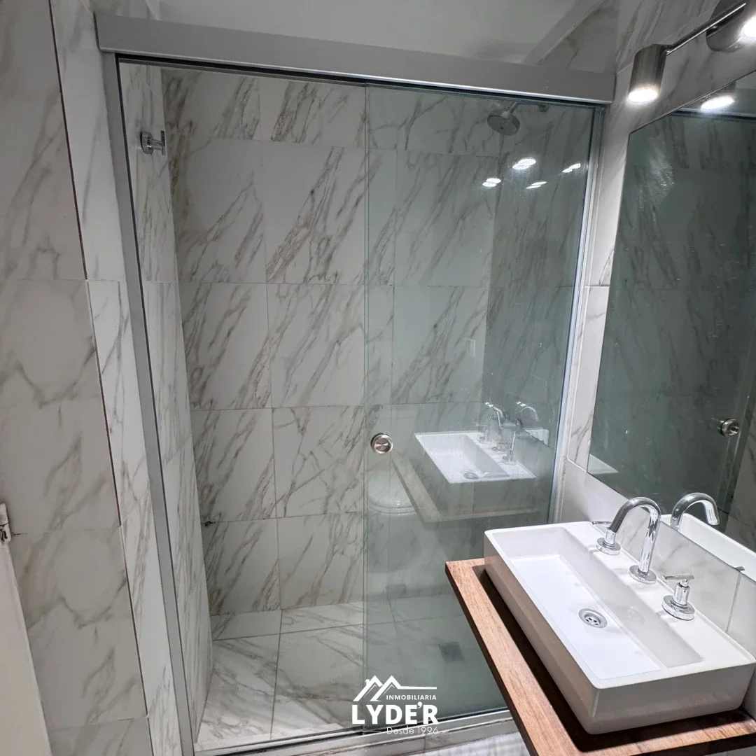 Departamento amoblado. Cordoba esq. Lopez y Planes con cochera - Imagen 5