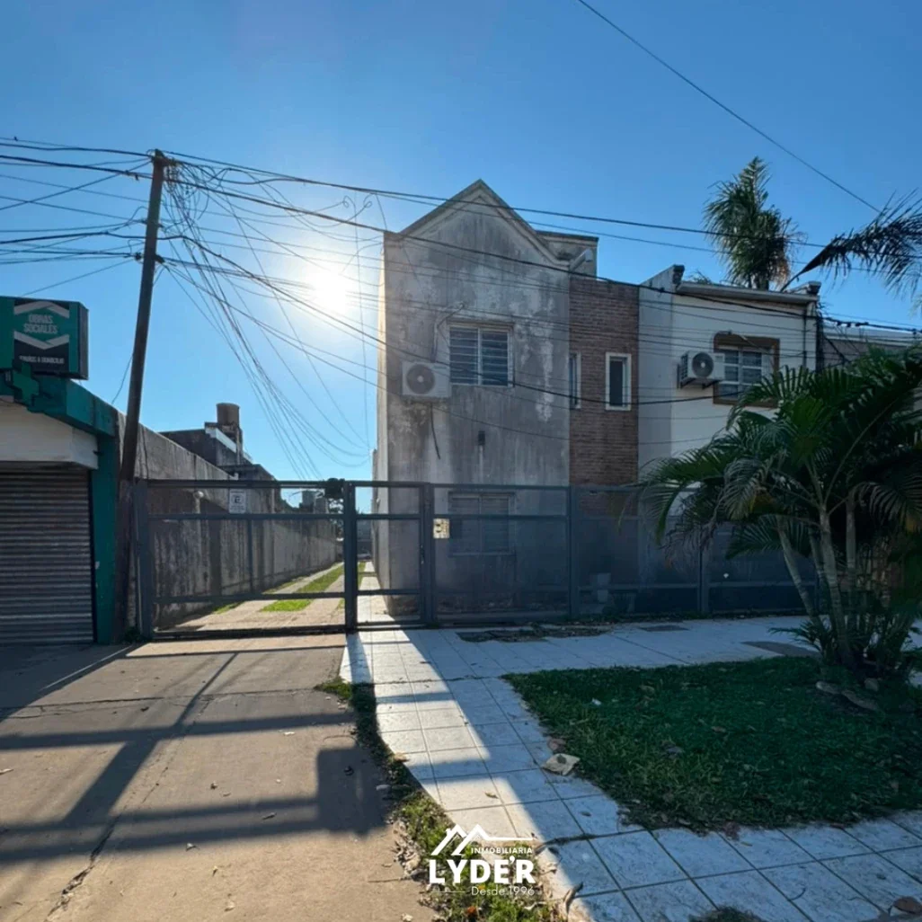 Dúplex en venta c/ cochera. Avenida Italia 1347. - Imagen 1