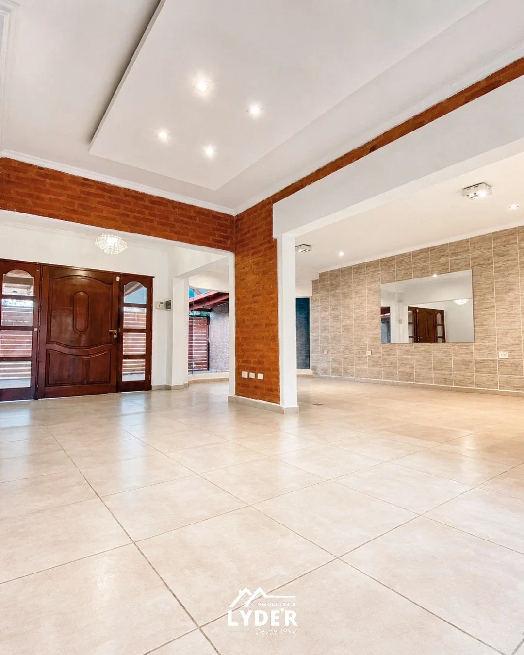 Casa en venta c/ cochera en Centro - Imagen 5