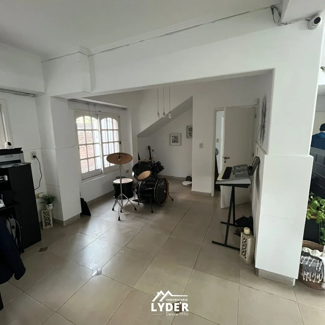 Casa Premium en alquiler de dos plantas. Cervantes 274. - Imagen 5
