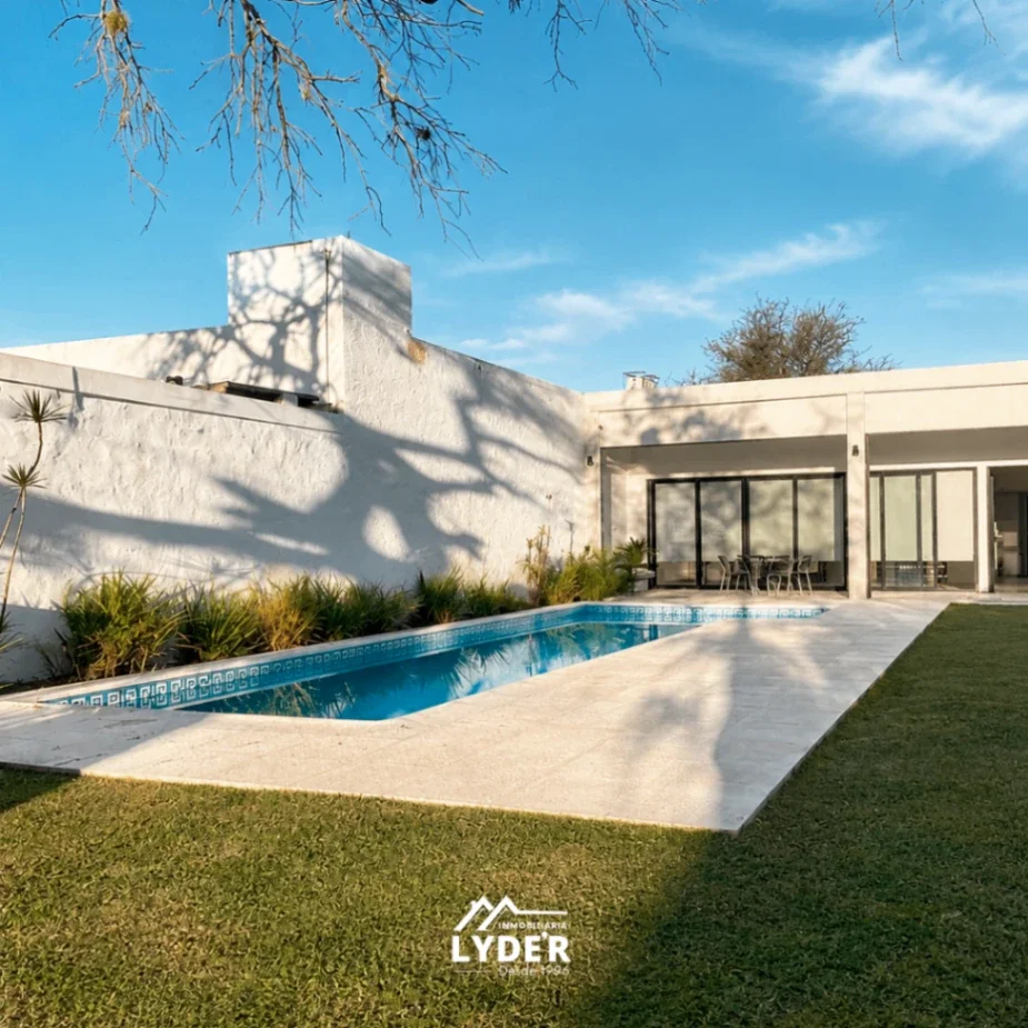Casa Premium en venta c/ cochera en Barrio Norte - Imagen 3
