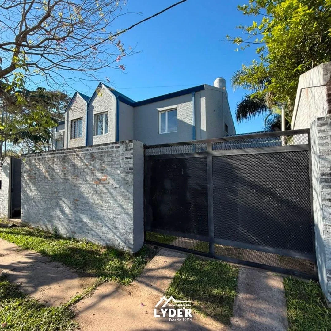 Casa en alquiler c/ cochera en Villa Aeropuerto - Imagen 1