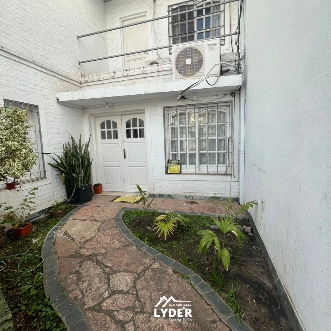 Casa Premium en alquiler de dos plantas. Cervantes 274. - Imagen 2