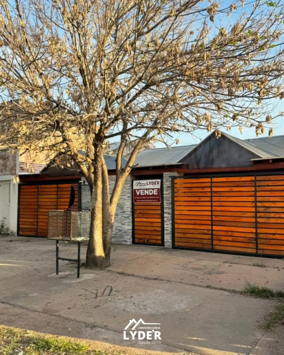 Casa en venta c/ cochera en Centro - Imagen 2