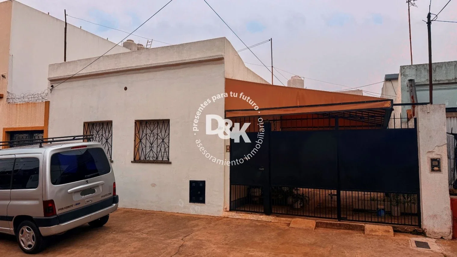 Casa en venta de 2 dormitorios c/cochera en Loma Hermosa - Imagen 2