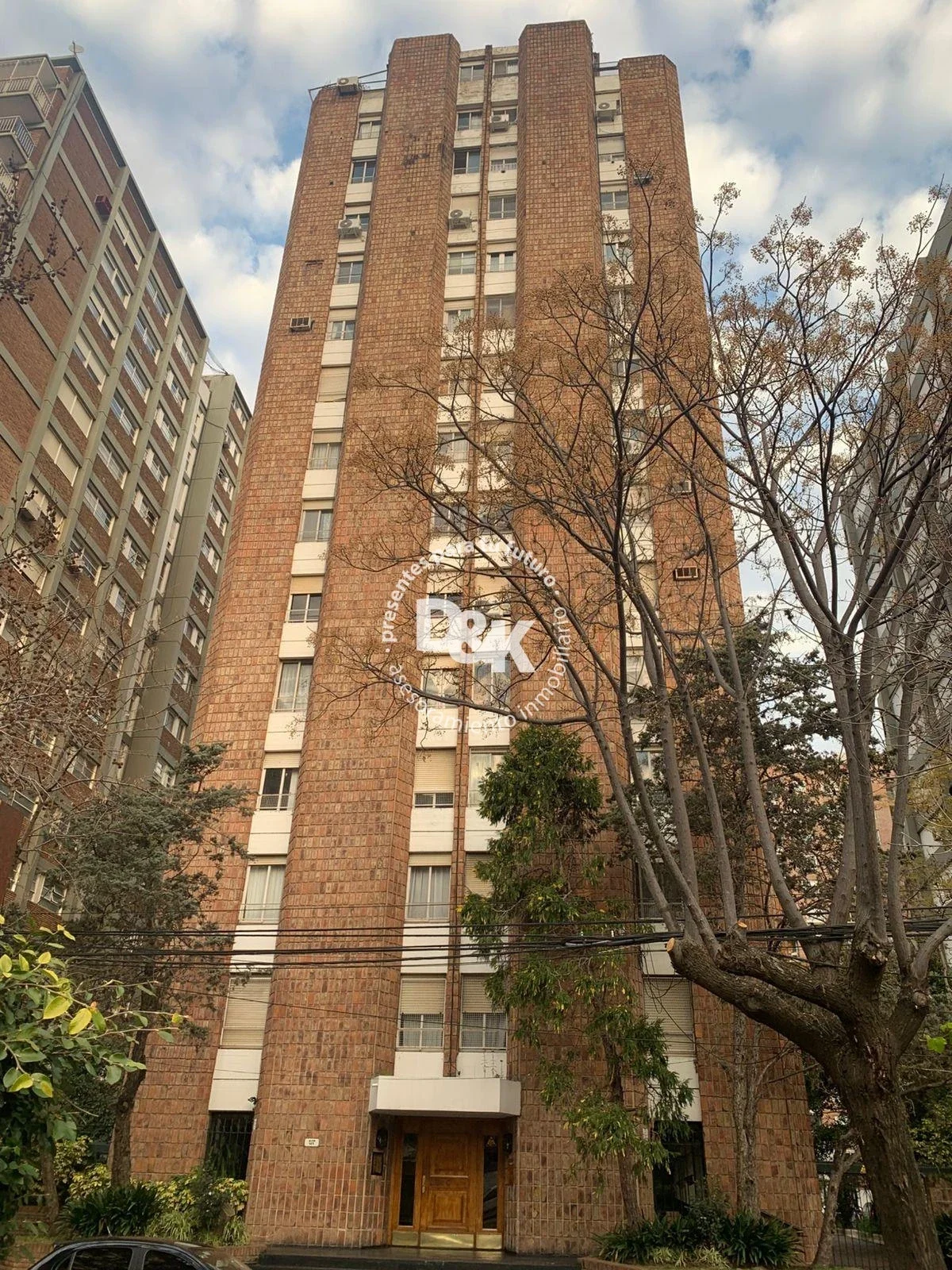 Departamento en venta c/ cochera en San Isidro - Imagen 1