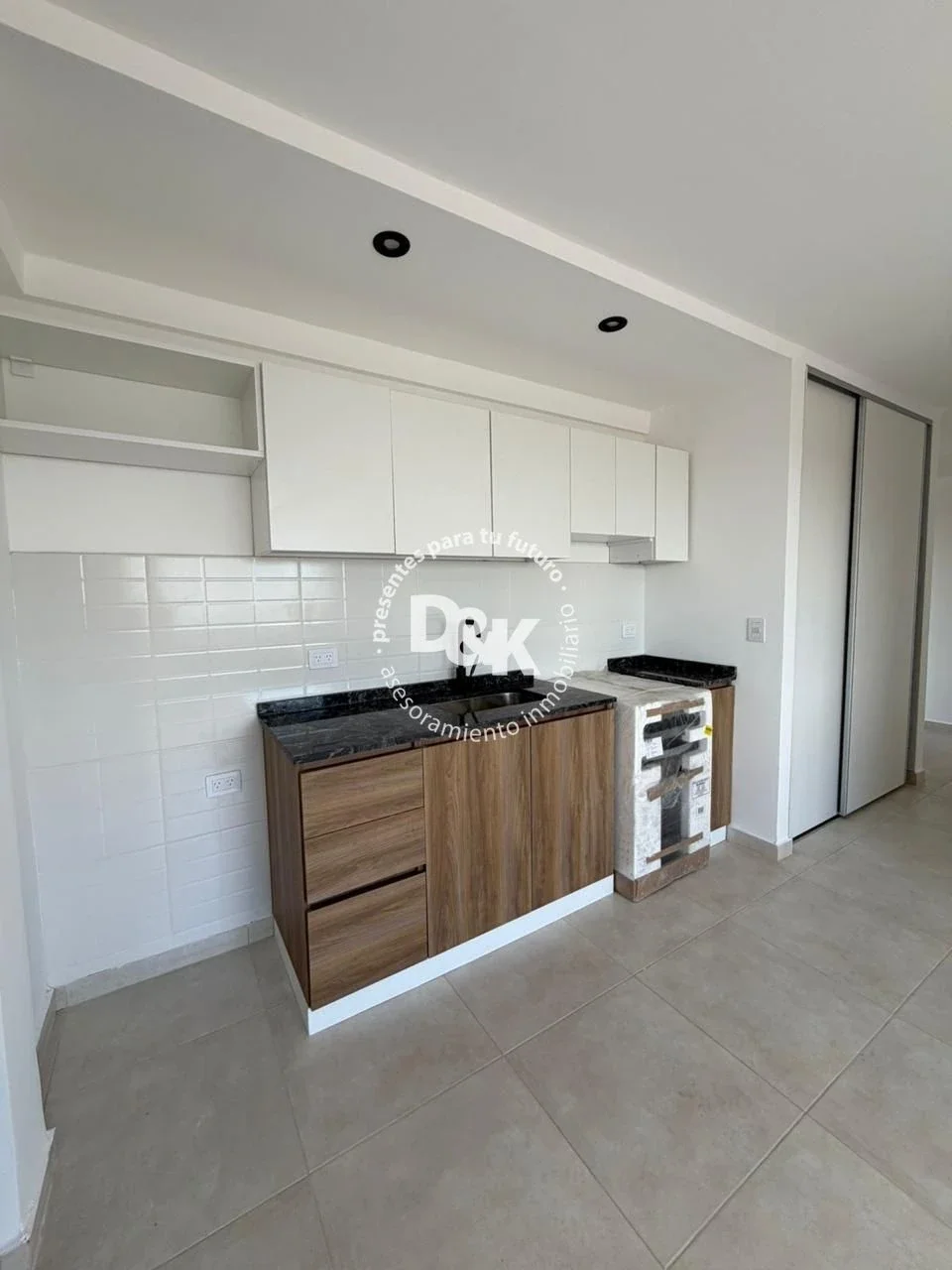 Departamento en venta de 2 dormitorios en piso alto - Imagen 3