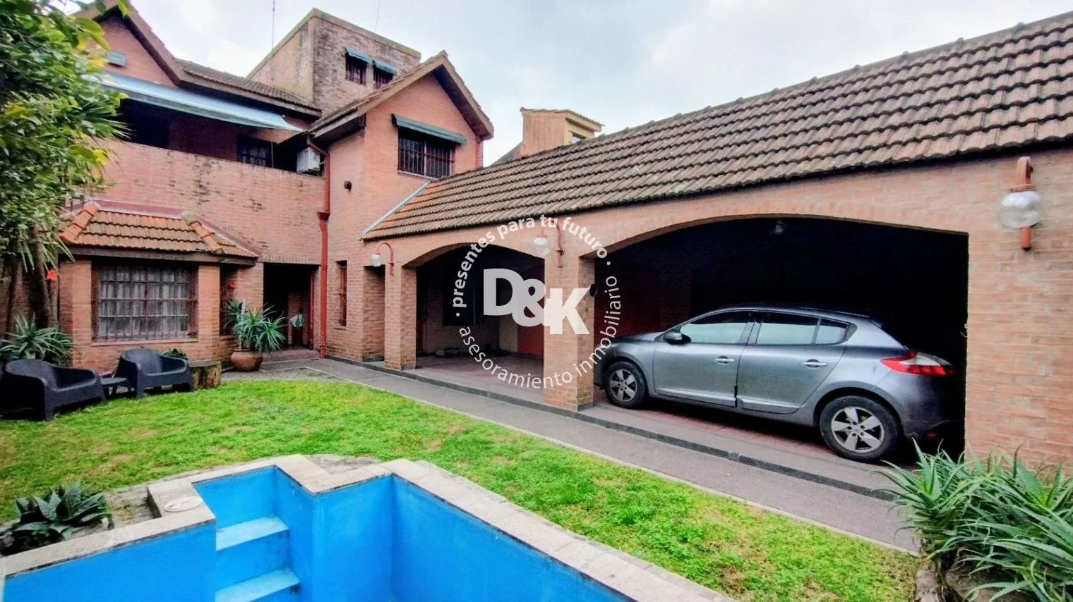 Casa duplex en venta de 3 dormitorios en Barrio Malvinas Boulogne - Imagen 1