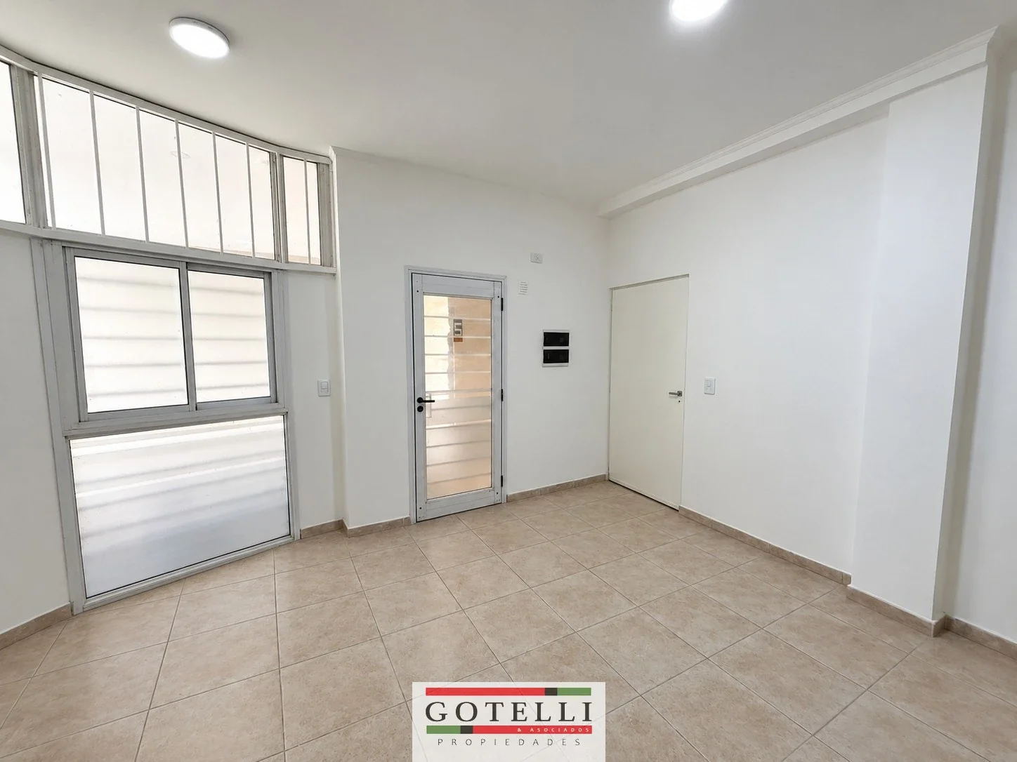 Departamento en alquiler c/ cochera en Monte Grande - Imagen 2