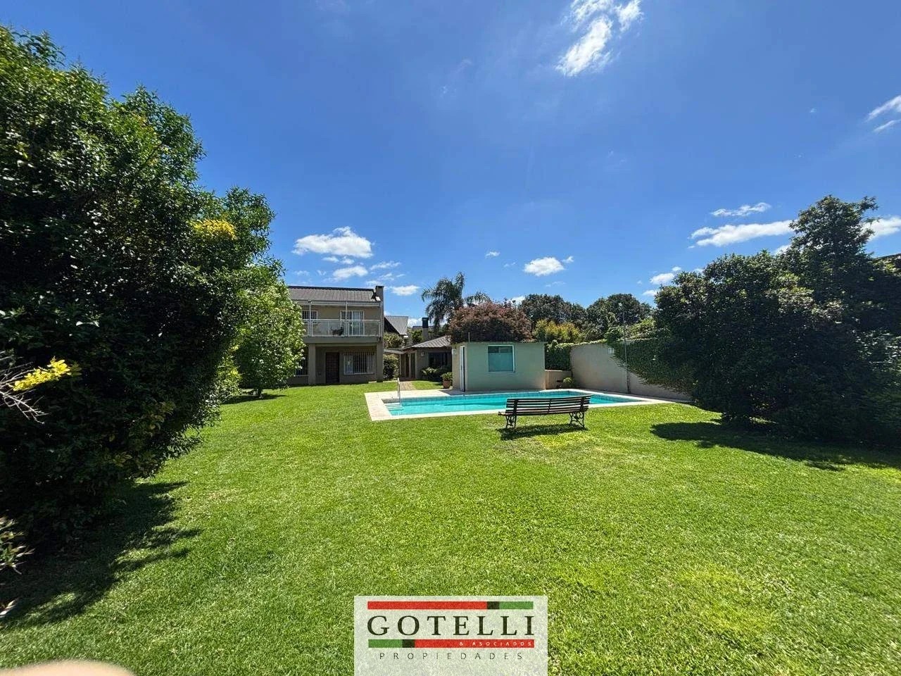 Venta Ezeiza Chalet de 5 Ambientes + Quincho + Piscina y Hermos Parque Forestado - Imagen 4