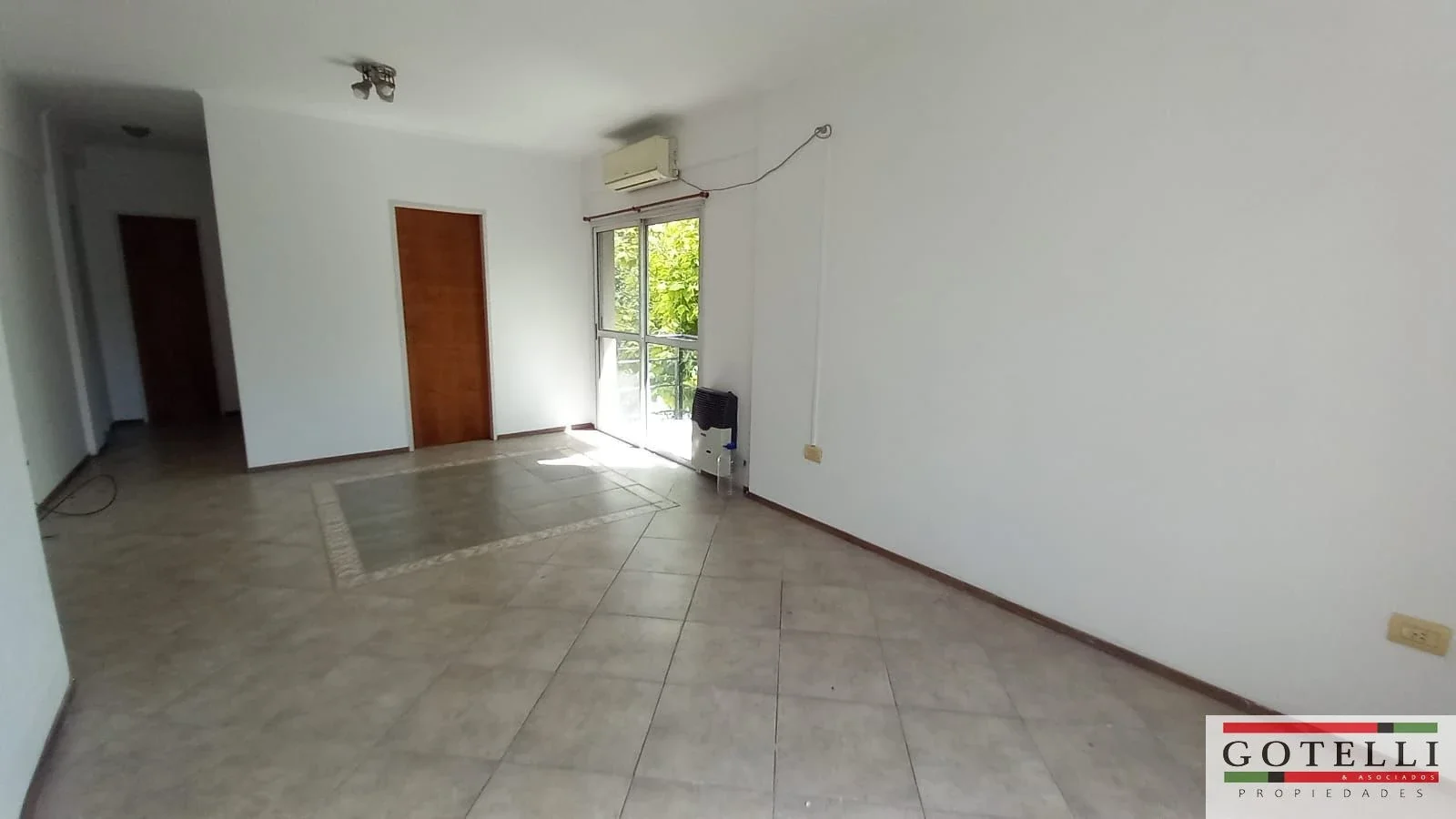 Alquiler Monte Grande Impecable Departamento 2 ambientes! Pleno Centro! - Imagen 3